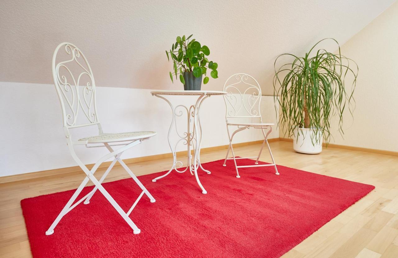 Ferienwohnung Raffael 100 Qm, 2 Grosse Betten Im Wohnzimmer Cuxhaven Exterior foto